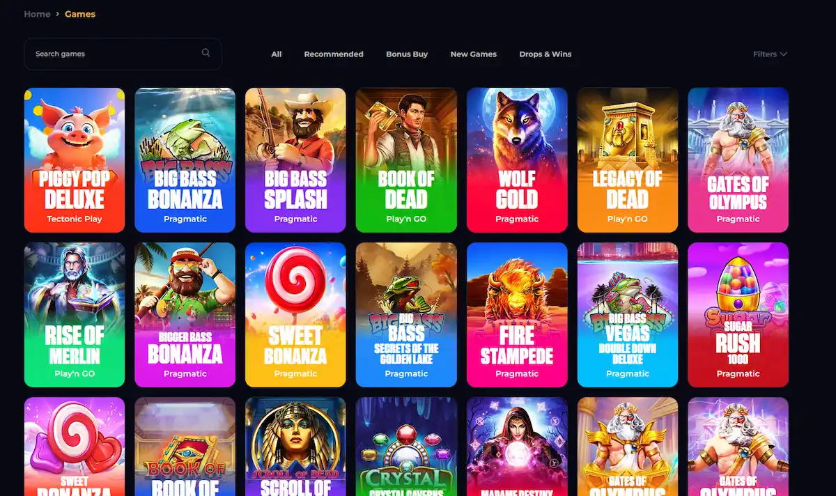 Auswahl an Spielautomaten im Goldwin Casino